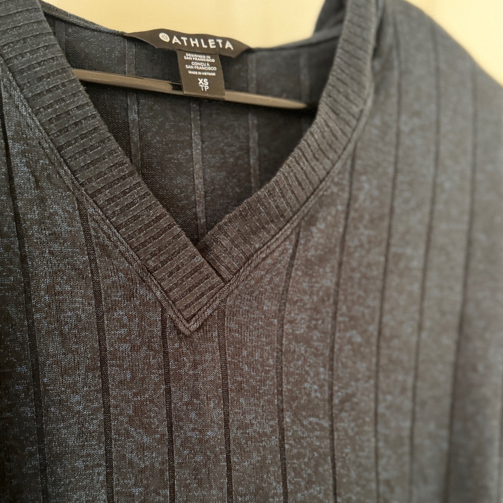 Athletes harmony hoodie knit crop bell sleeve hoodie navy blue